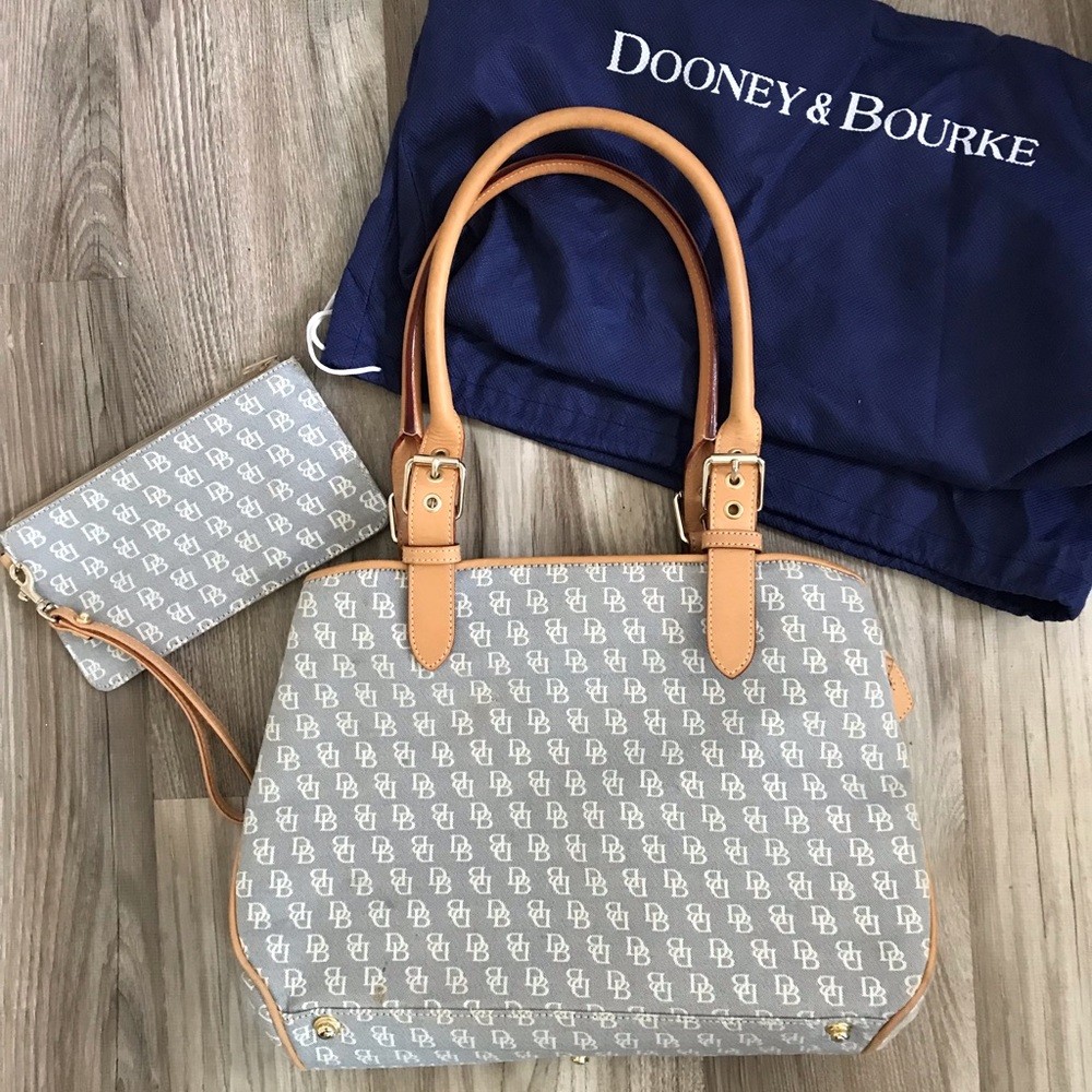 Dooney & Bourke bag